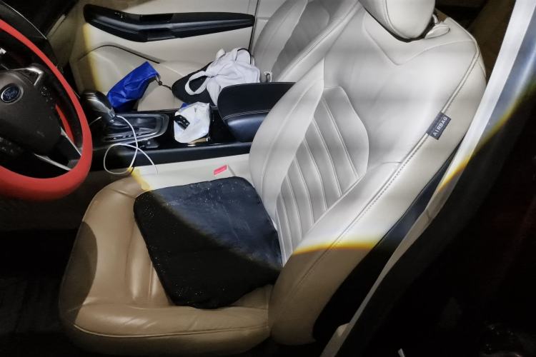 Used Ford Edge 2015 2.0T GTDi Two-Wheel-Drive High-Line Version