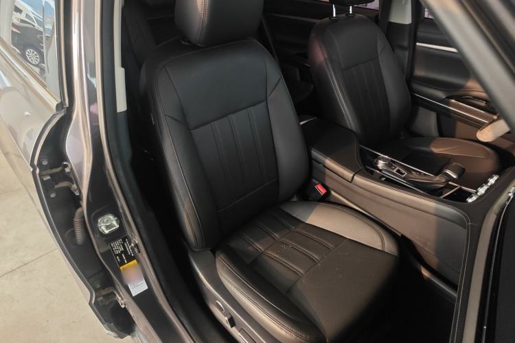 Used Changan CS95 2021 2.0T Two-Wheel Drive Luxury Version
