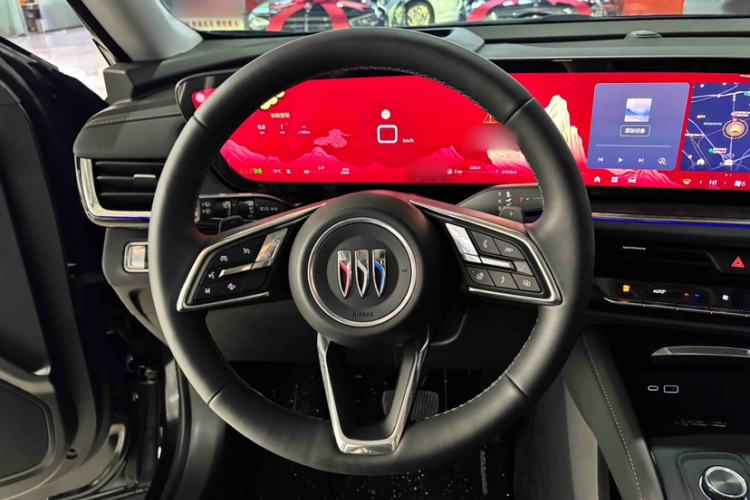 Used Buick Envision 2025 Encore Plus 28T Two-Wheel-Drive Platinum Edition