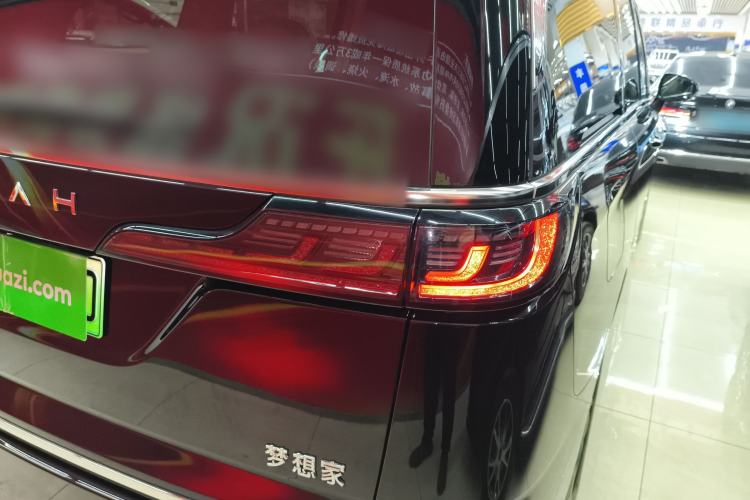 Used VOYAH Dream 2024 PHEV Ultra-Long Range Flagship Edition Right Rear Taillight