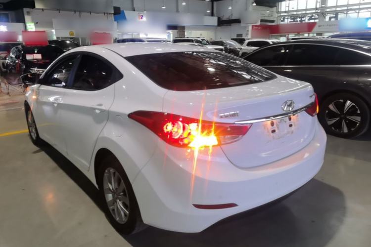 Used Hyundai Elantra (5th Generation / Langdong) 2015 1.6L Automatic Fashion Model