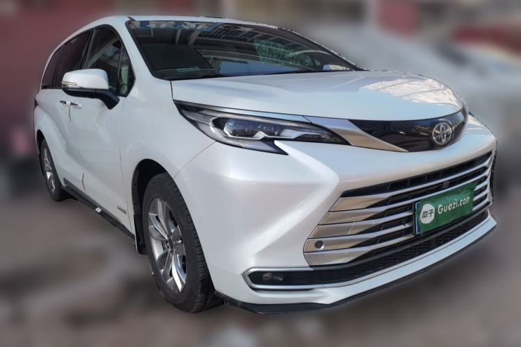 Used Toyota Sienna 2021 2.5L Hybrid Platinum Edition

