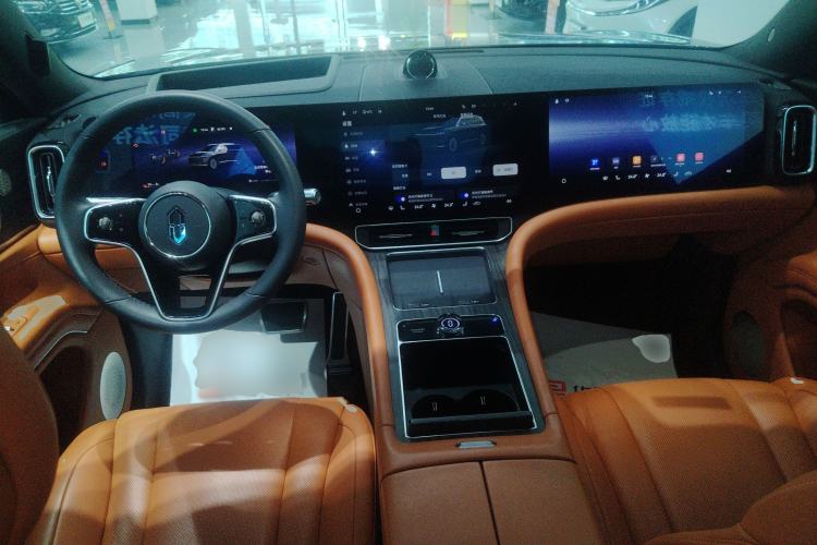 Used Hima AITO M9 2024 Range-Extended Ultra Version 52 kWh 5-Seater Model Center Console