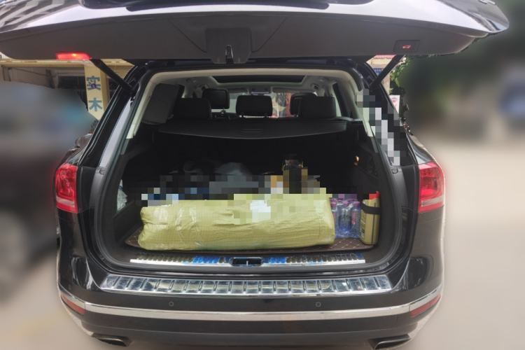 Used Volkswagen Touareg 2017 3.0 TSI Touareg Model Trunk