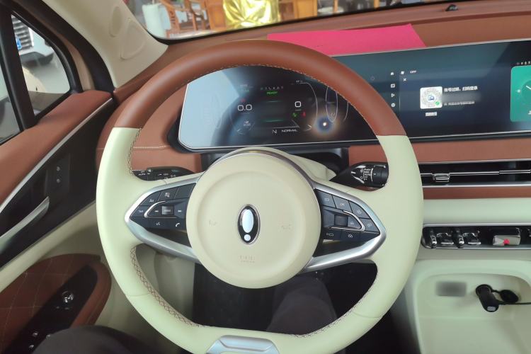 Used ORA Good Cat 2021 400km Standard Range Venus Edition Lithium-Ion Battery Steering Wheel