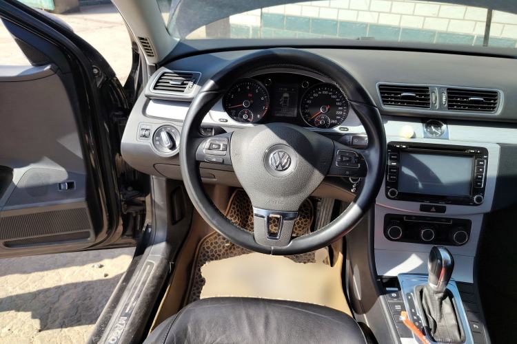 Used Volkswagen Magotan 2013 1.8TSI Premier Model Steering Wheel