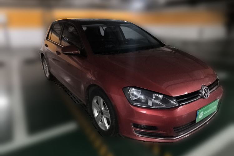 Used Volkswagen Golf 2015 1.6L Automatic Comfort Model Front Right 45 Deg