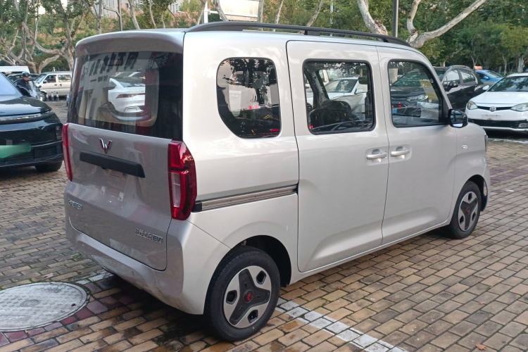 Used Wuling Zhiguang New Energy 2025 Model 305km Ambitious Edition