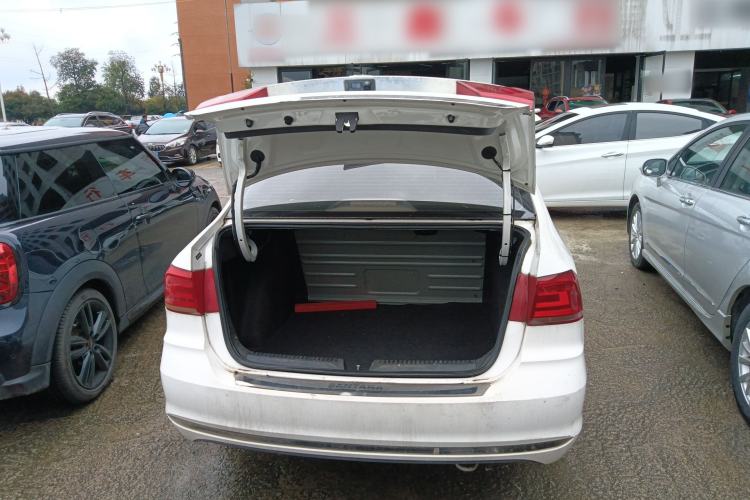 Used Volkswagen Santana 2016 1.6L Manual Fashion Edition