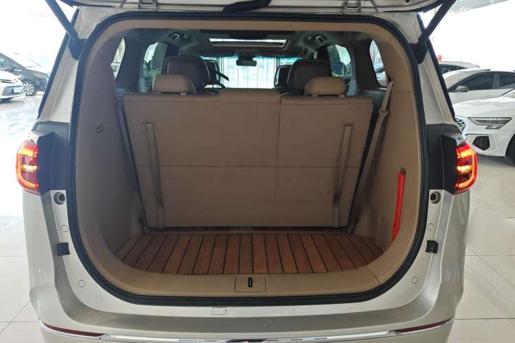 Used Buick GL8 2020 ES Land Cruiser 653T Luxury Edition