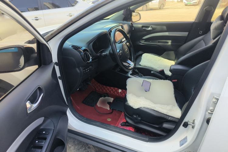 Used Kia kx1 Stonic 2019 1.4L Automatic Sport Edition China VI Driver Seat
