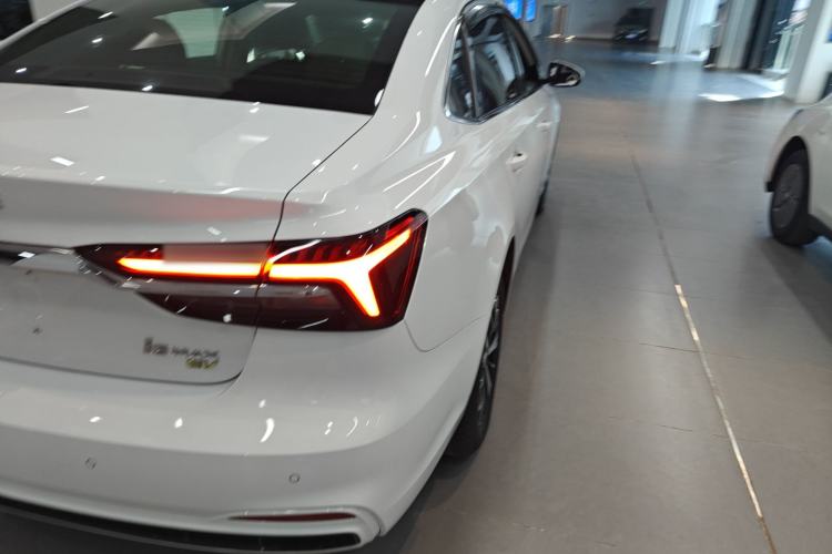 Used Roewe i6 MAX New Energy 2023 EV 420 Skyroof Special Edition