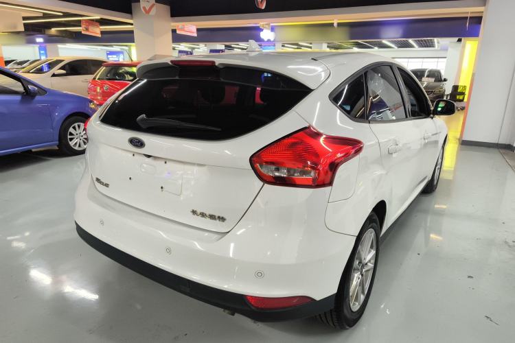 Used Ford Focus 2017 Hatchback 1.6L Automatic Fashion Edition Smart Drive Version
