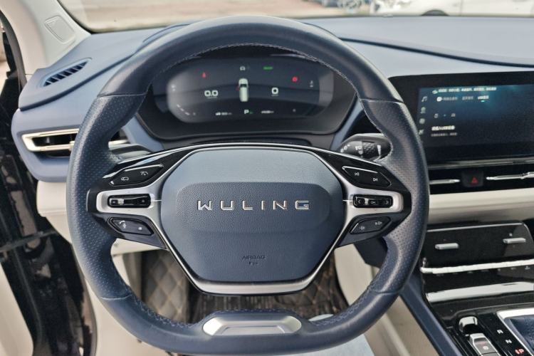 Used Wuling Victory 2023 2.0L DHT Luxury Edition