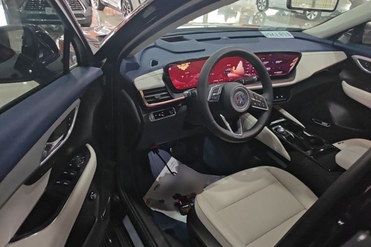 Used Buick Envision 2024 Encore Plus AWD Avenir
