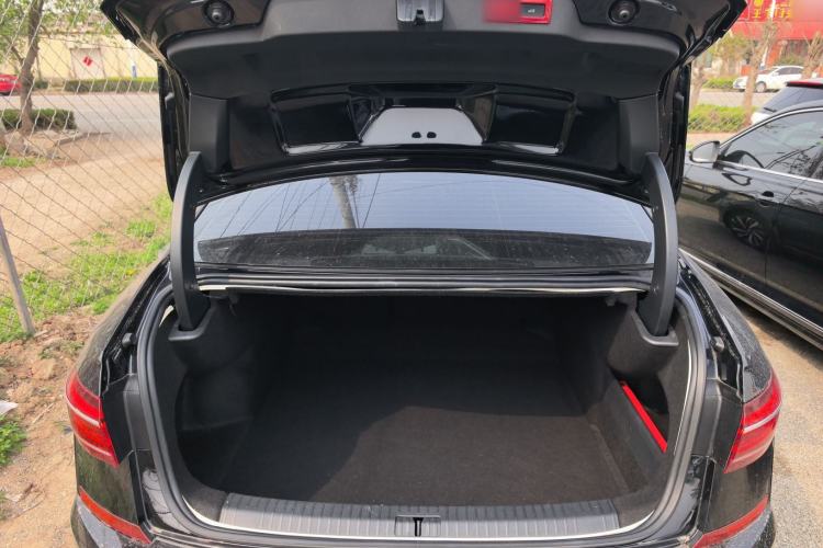 Used Volkswagen Passat 2024 380TSI Dragon Glory Edition
