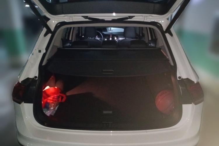 Used Volkswagen Tiguan L 2020 330TSI Automatic Two-Wheel Drive Smart Luxury Edition China VI Standard
