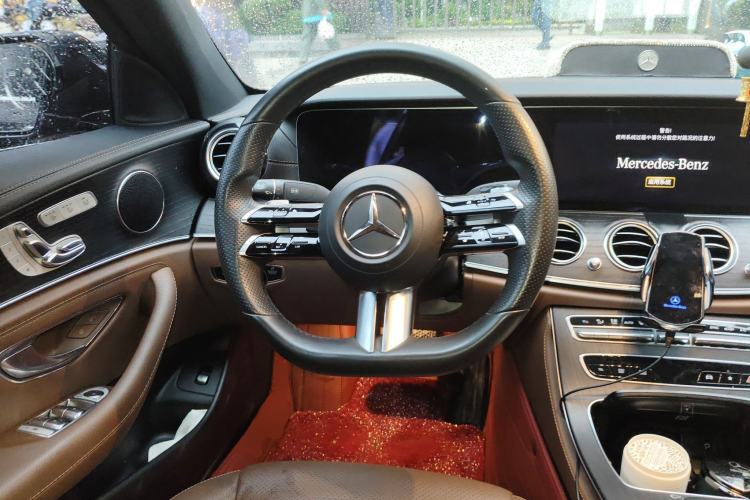 Used Mercedes-Benz E-Class 2021 Restyled E 300 L Sporty and Stylish Edition Steering Wheel