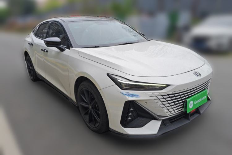 Used CHANGAN UNI-V iDD 2023 ZhiDian iDD 1.5T 113km Smart & Fun Version
