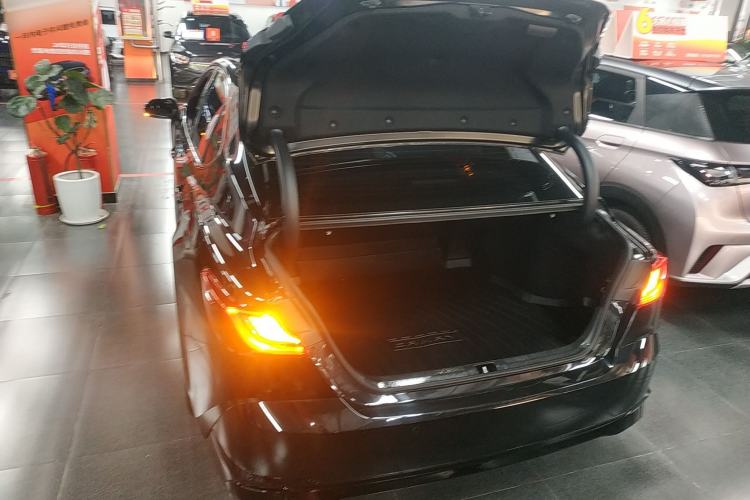 Used Toyota Camry 2024 2.0G Prestige Edition