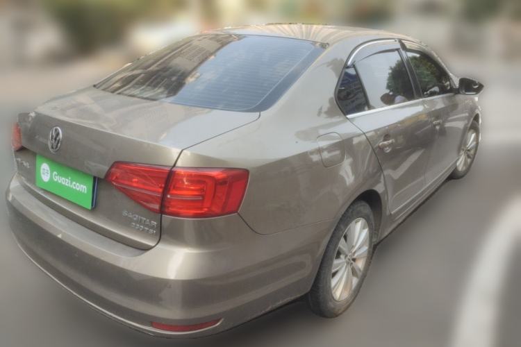 Used Volkswagen Sagitar 2015 230TSI Manual Comfort Version Rear Right 45 Deg