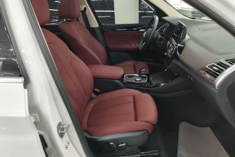 Used BMW X3 2023 xDrive25i M Sport Package Right Front Seat