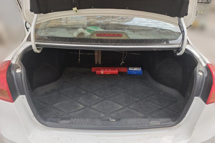 Used Buick Excelle 2013 1.5L Manual Classic Model
