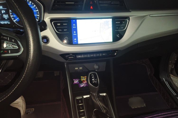 Used Geely Auto Vision X3 2019 Upgraded Model 1.5L CVT Prestige Version Audio And AC Panel