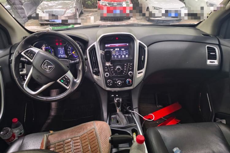 Used JMC Yusheng S350 2014 2.4T Automatic 4x4 Diesel Luxury Version with Sunroof 5 Seats
