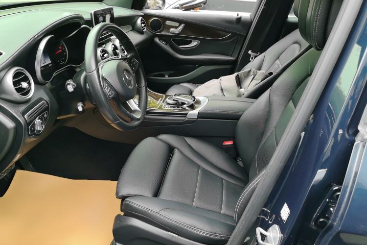 Used Mercedes-Benz GLC 2019 GLC 260 L 4MATIC Dynamic Model Left Front Seat