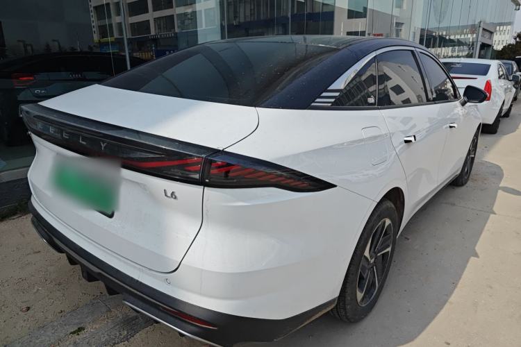 Used Geely Galaxy L6 2024 125km PLUS Dragon Edition
