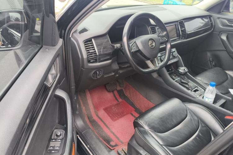 Used Skoda Kodiaq 2019 Facelifted TSI330 7-Seater Two-Wheel-Drive Luxury Enjoyment Edition China VI Standard
