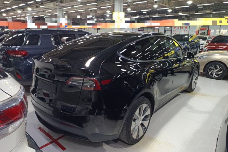 Used Tesla Model Y 2021 Long-Range All-Wheel-Drive Version