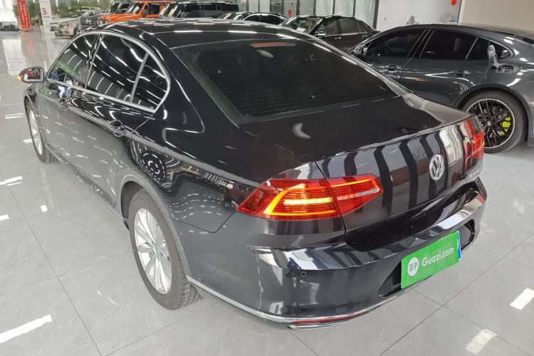 Used Volkswagen Magotan 2019 330TSI DSG Leading Edition China V Standard