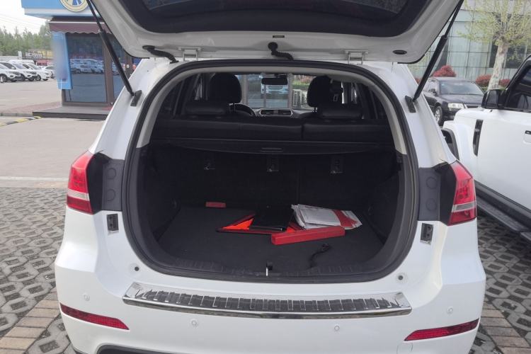 Used Haval H2 2017 Red-Label 1.5T Manual Two-Wheel Drive Luxury Model Trunk