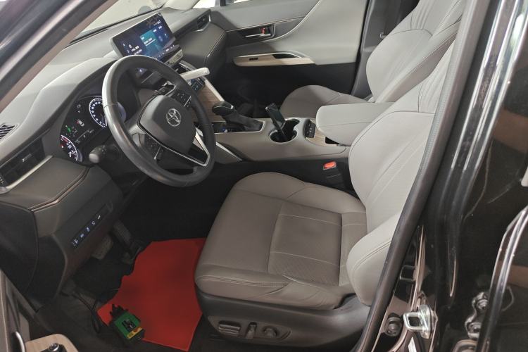 Used Toyota Harrier 2022 2.0L CVT Two-Wheel Drive Deluxe Edition
