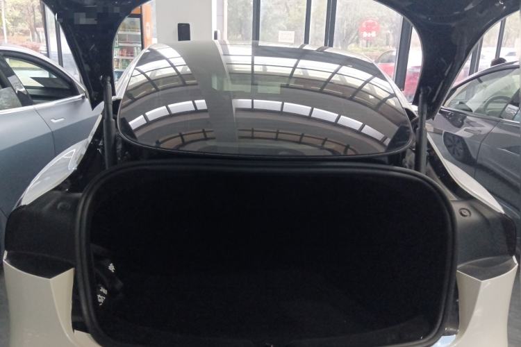 Used Tesla Model 3 2023 Rear-Wheel-Drive Version Trunk