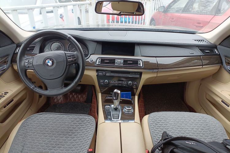 Used BMW 7 Series 2011 730Li Elegant Model Center Console