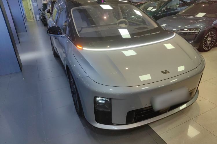 Used Li Auto i8 2025 Model Standard Version
