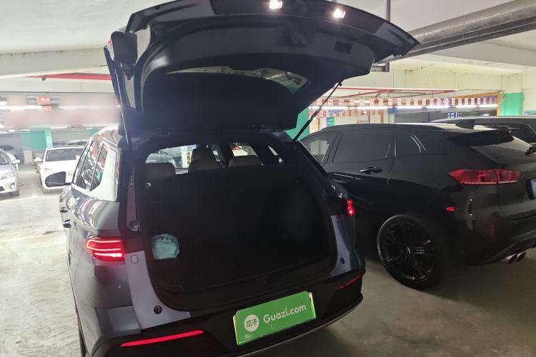 Used BYD Song Pro New Energy 2024 HONOR Edition DM-i 71KM Navigation Model
