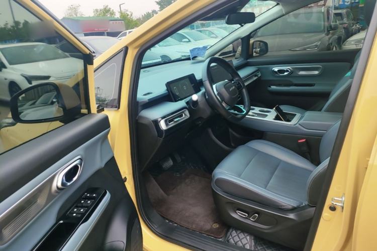 Used AION Y 2022 Plus 70 Smart Edition Driver Seat