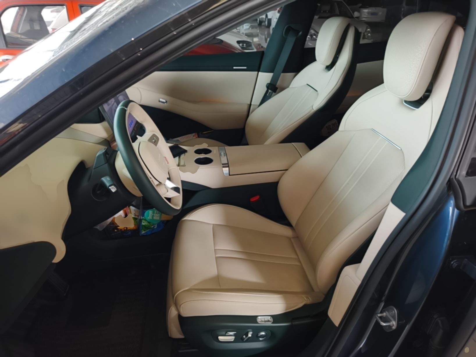 Xiaomi Auto YU7 2025 Ultra-Long Range Rear-Wheel Drive Version — снимка 17