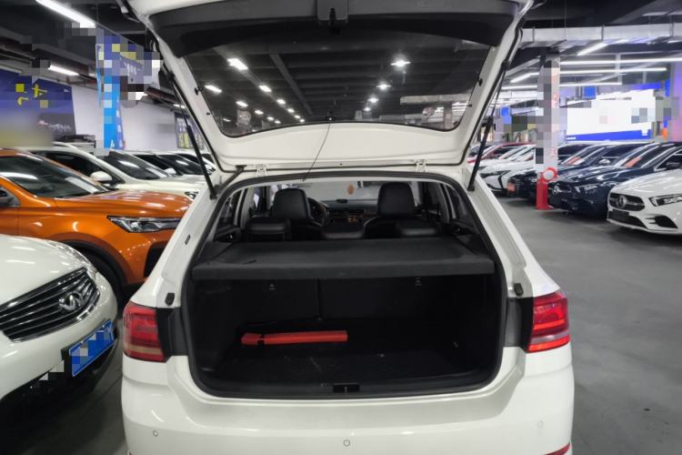 Used Volkswagen Santana 2017 Haval H9 1.6L Automatic Comfort Edition
