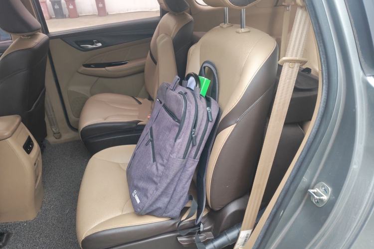 Used Baojun 730 2017 1.8L iAMT Prestige Version 7 Seats Left Rear Seat