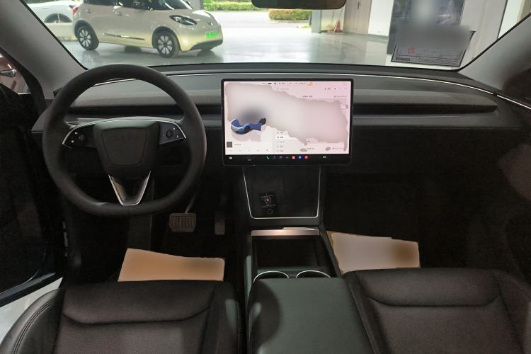 Used Tesla Model Y 2025 Rear-Wheel-Drive Version
