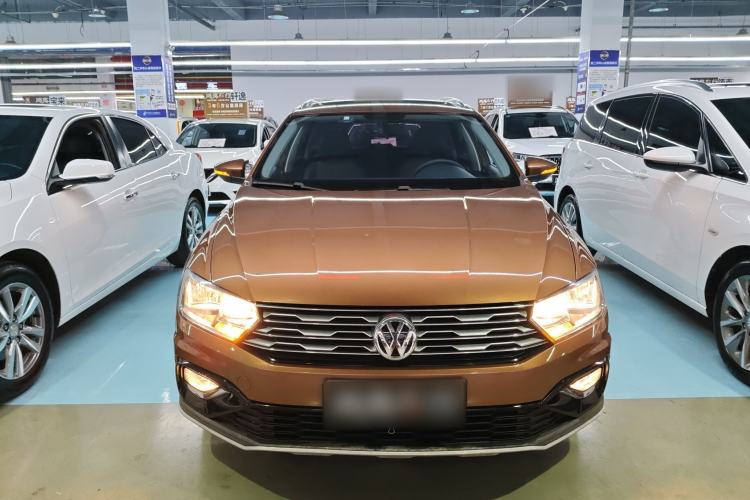 Used Volkswagen C-TREK 2017 1.6L Automatic Comfort Model Front