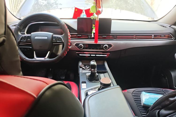 Used JETOUR X70S 2022 1.5T Manual Fanghua Edition 7 Seats Center Console