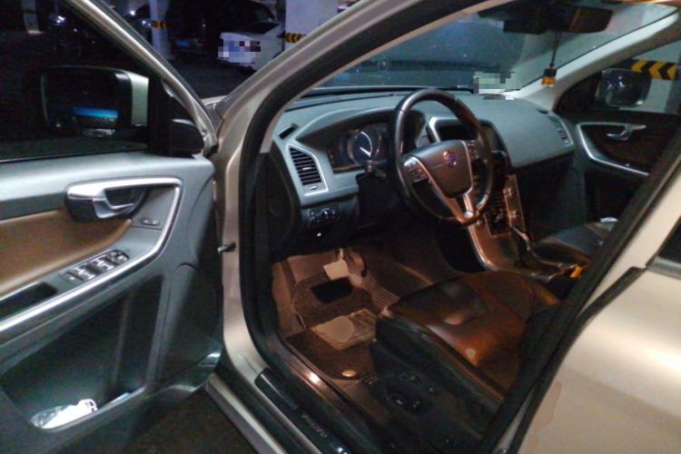 Used Volvo XC60 2017 T5 AWD Smart Upgrade Edition