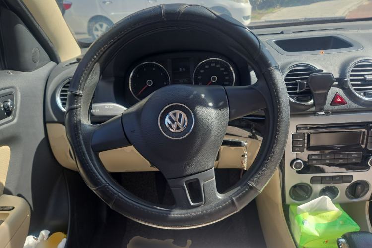 Used Volkswagen Lavida 2011 1.6L Automatic PinYou Edition Steering Wheel
