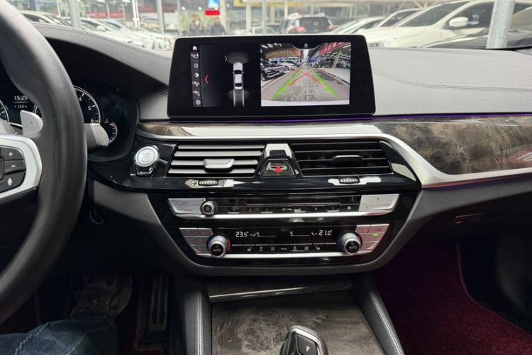 Used BMW 5 Series 2018 Restyled 530Li Leading Edition M Sport Package